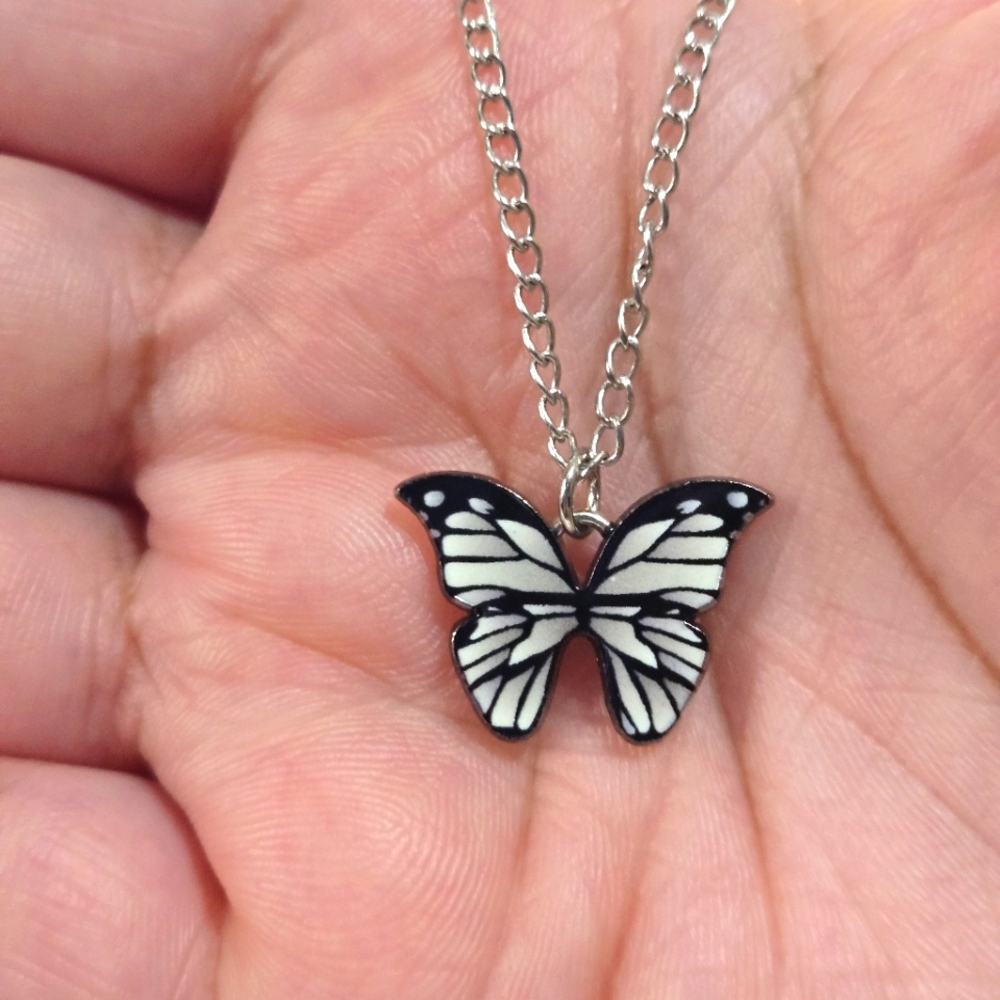 🍒🍒 Butterfly Pendant Necklace